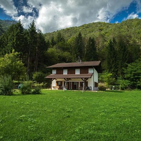 Casa Al Portico Appartement Pieve Di Ledro Buitenkant foto