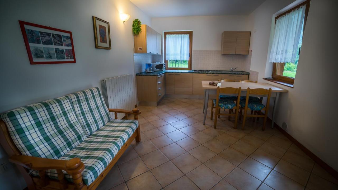 Casa Al Portico Appartement Pieve Di Ledro Buitenkant foto